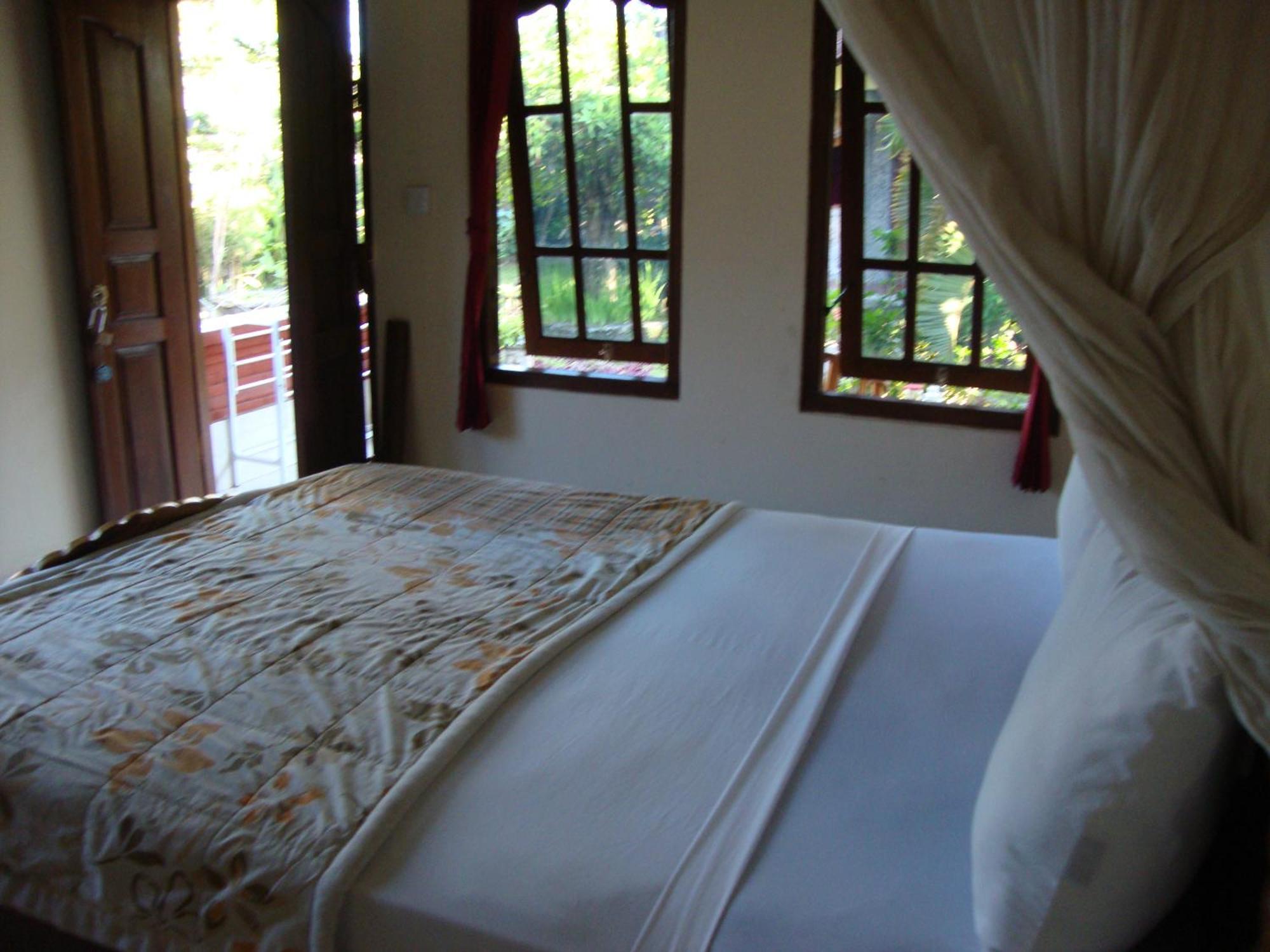 Gusti Home Stay Ubud Oda fotoğraf